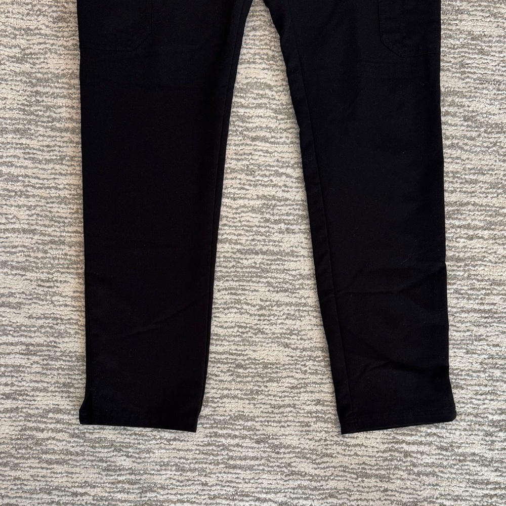 FIGS Black Drawstring Scrub Pants - Picture 3 of 9